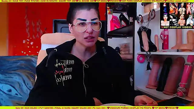 cuminmenowbbyx online show from February 24, 2025, 1:31 pm