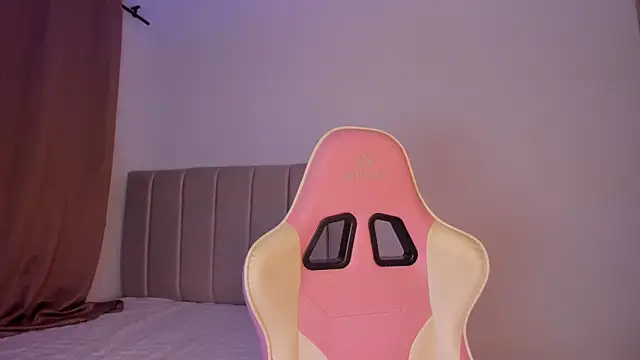 isa bunny online show from December 16, 2025, 6:06 am