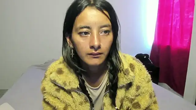 Snapshot of skinny_Yizz chatting on October 28, 2025, 7:35 pm skinny Yizz online show from October 28, 2025, 7:35 pm