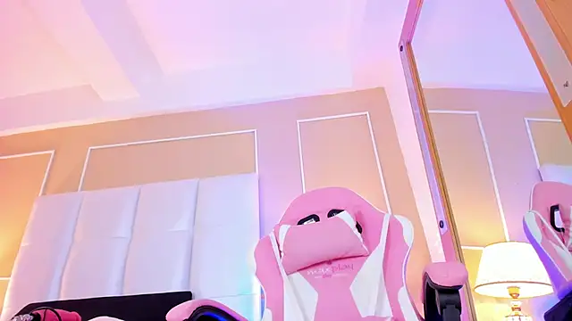 Snapshot of Zoe_Evans_ chatting on November 5, 2025, 2:31 pm Zoe Evans online show from November 5, 2025, 2:31 pm