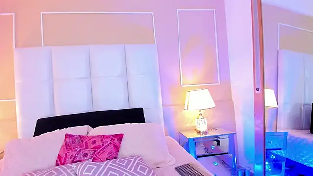 Snapshot of Zoe_Evans_ chatting on November 6, 2025, 12:20 pm Zoe Evans online show from November 6, 2025, 12:20 pm