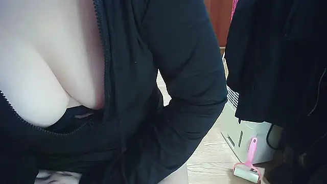 cindy01113520 online show from February 28, 2025, 5:59 pm