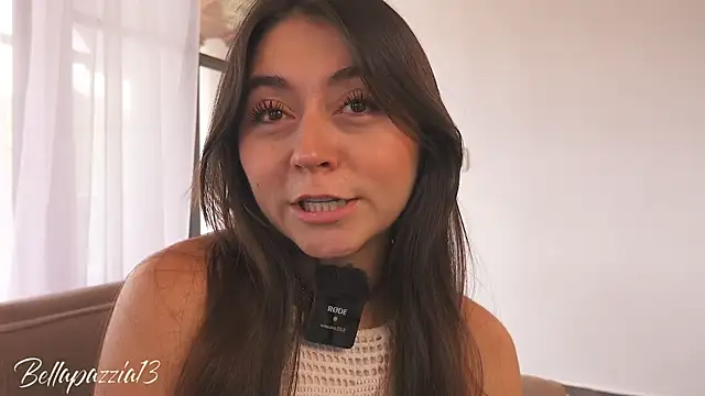 Bellapazzia online show from September 27, 2025, 6:58 pm