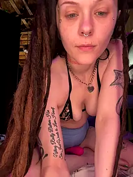 Snapshot of BlaizeyBBy chatting on October 1, 2025, 3:38 pm BlaizeyBBy online show from October 1, 2025, 3:38 pm