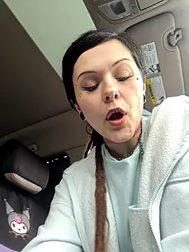 Snapshot of BlaizeyBBy chatting on September 10, 2025, 10:42 pm BlaizeyBBy online show from September 10, 2025, 10:42 pm