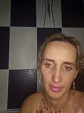 IsabelleEthan online show from March 4, 2025, 7:01 pm