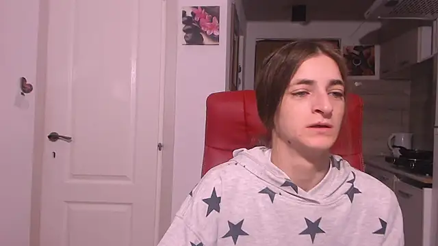 Snapshot of simyhvn chatting on October 16, 2025, 4:32 am simyhvn online show from October 16, 2025, 4:32 am