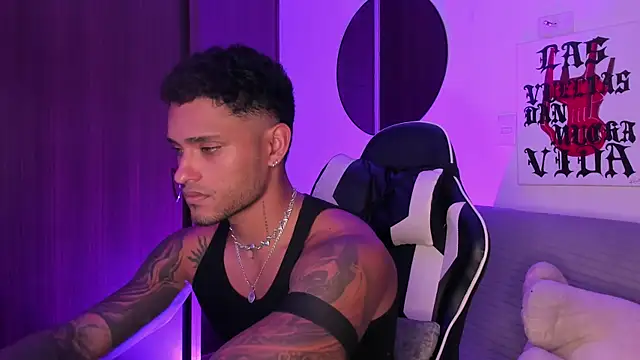 Alessandro Vanni online show from July 6, 2026, 3:13 am