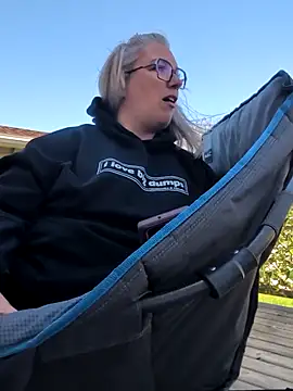 Canadian BBW online show from April 22, 2026, 9:32 pm