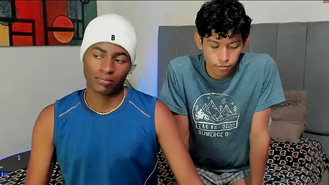 Snapshot of CrissBrownxxx chatting on October 22, 2025, 8:19 pm CrissBrownxxx online show from October 22, 2025, 8:19 pm