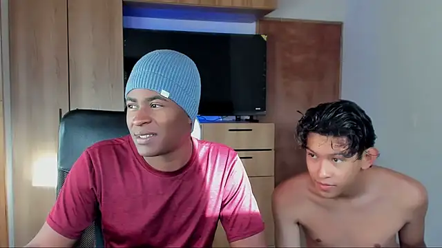 Snapshot of CrissBrownxxx chatting on June 1, 2026, 12:05 pm CrissBrownxxx online show from June 1, 2026, 12:05 pm