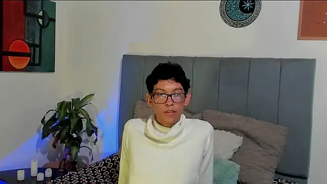 Snapshot of CrissBrownxxx chatting on October 19, 2025, 6:43 pm CrissBrownxxx online show from October 19, 2025, 6:43 pm