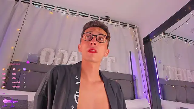 Thiago jones online show from February 11, 2025, 8:31 pm