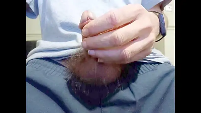 Snapshot of hairyuncut00 chatting on October 1, 2025, 12:31 pm hairyuncut00 online show from October 1, 2025, 12:31 pm