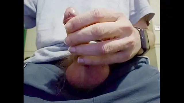 Snapshot of hairyuncut00 chatting on October 2, 2025, 5:16 pm hairyuncut00 online show from October 2, 2025, 5:16 pm