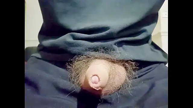 Snapshot of hairyuncut00 chatting on October 12, 2025, 9:16 pm hairyuncut00 online show from October 12, 2025, 9:16 pm