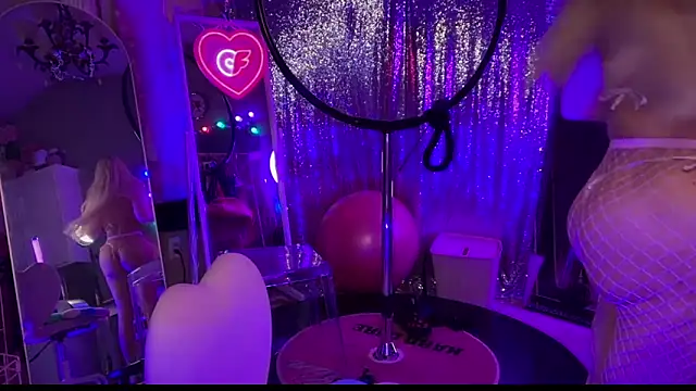 bimbotwerkqueen online show from February 21, 2025, 1:11 am