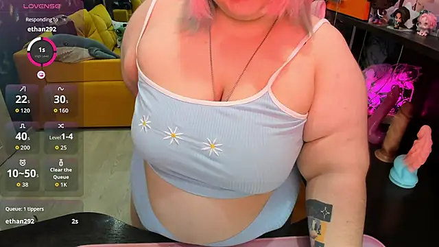 Softie Sofy online show from June 16, 2026, 2:55 am