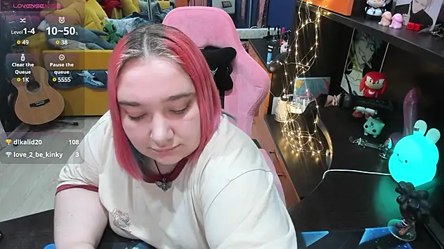 Softie Sofy online show from February 15, 2025, 7:06 am