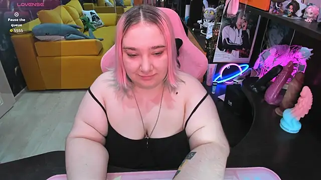 Softie Sofy online show from June 27, 2026, 3:45 am
