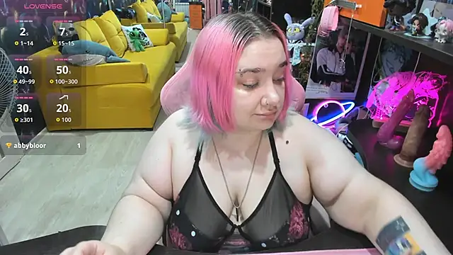 Softie Sofy online show from June 11, 2026, 2:44 am