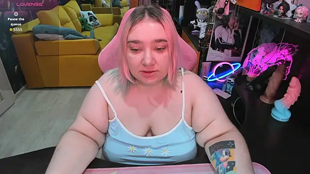Softie Sofy online show from July 8, 2026, 2:13 am