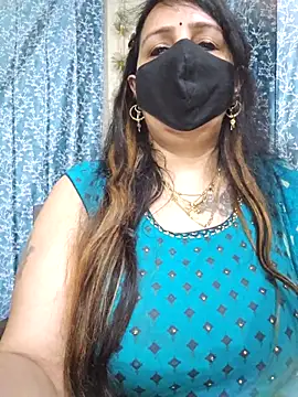 cute-tanvi online show from February 27, 2025, 1:52 am