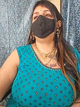 cute-tanvi online show from February 21, 2025, 4:51 am