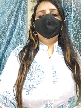 cute-tanvi online show from February 28, 2025, 1:47 am