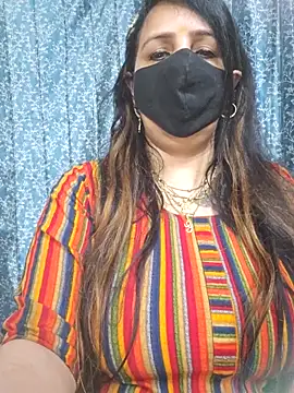 cute-tanvi online show from February 19, 2025, 1:40 am