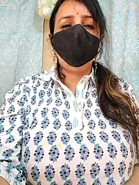 Snapshot of cute-tanvi chatting on October 18, 2025, 1:40 am cute-tanvi online show from October 18, 2025, 1:40 am