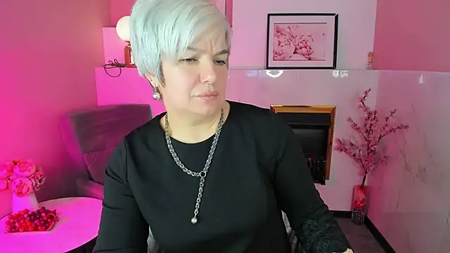 CarmenSoft online show from December 15, 2025, 9:53 pm