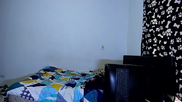 Snapshot of ares_sexxx chatting on October 10, 2025, 2:40 pm ares sexxx online show from October 10, 2025, 2:40 pm