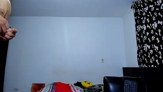 Snapshot of ares_sexxx chatting on October 1, 2025, 11:36 am ares sexxx online show from October 1, 2025, 11:36 am