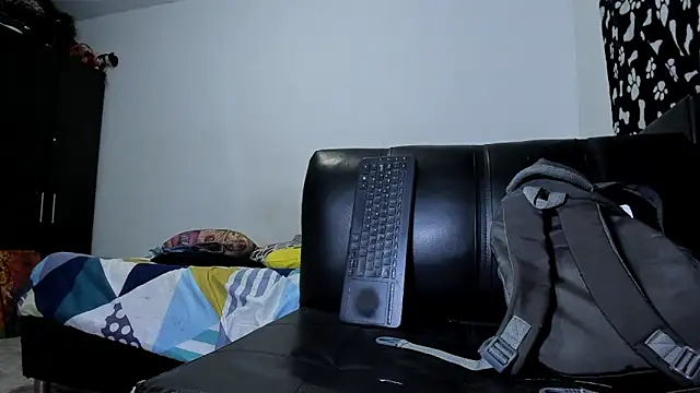 Snapshot of ares_sexxx chatting on October 19, 2025, 11:07 pm ares sexxx online show from October 19, 2025, 11:07 pm