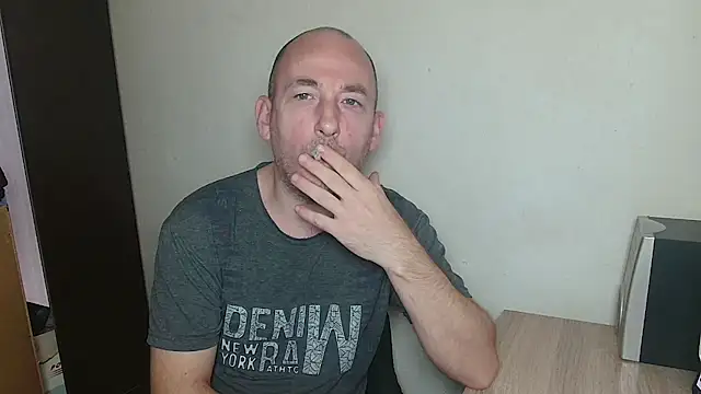 Johan   Barker online show from December 22, 2025, 10:26 am