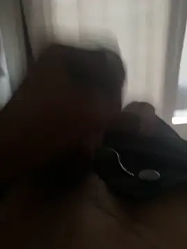 carlosjm2605 online show from April 18, 2026, 2:03 am