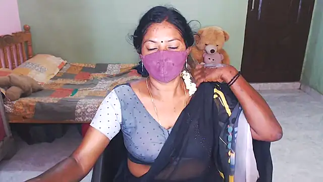 Snapshot of Novapol chatting on February 4, 2026, 1:50 pm Novapol online show from February 4, 2026, 1:50 pm