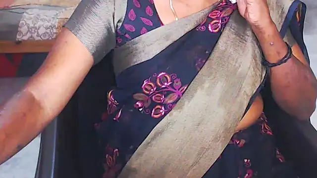 Snapshot of Novapol chatting on February 13, 2026, 1:44 pm Novapol online show from February 13, 2026, 1:44 pm