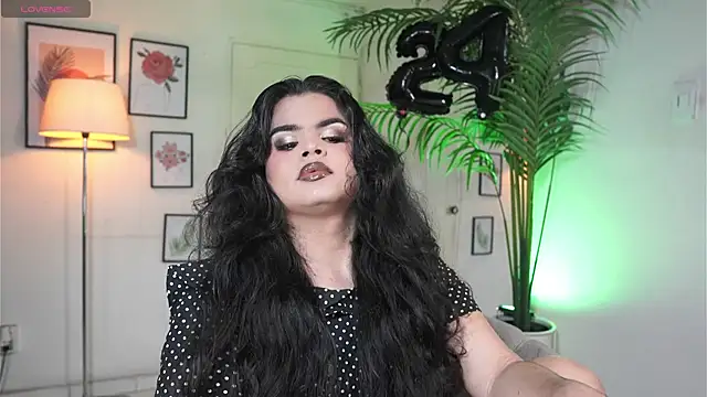 artechloe online show from October 28, 2025, 11:47 pm