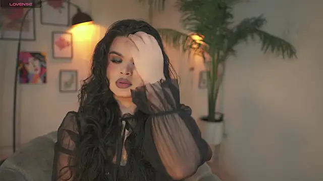 artechloe online show from December 19, 2025, 10:34 pm