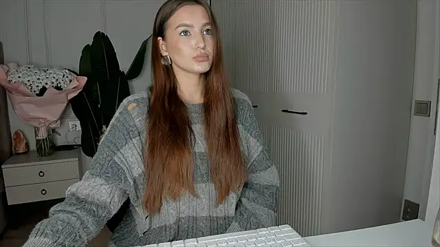 xx leila online show from November 12, 2025, 10:52 am