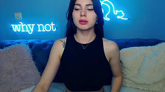 ViollinaLove online show from March 2, 2025, 5:52 pm