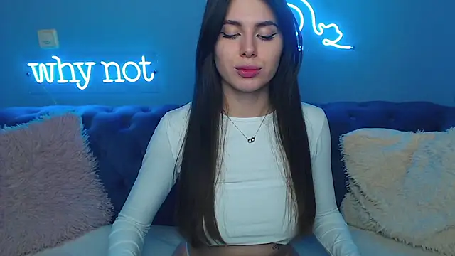 ViollinaLove online show from February 22, 2025, 3:03 pm