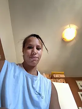 Snapshot of AaliyahHarris chatting on October 5, 2025, 1:13 pm AaliyahHarris online show from October 5, 2025, 1:13 pm