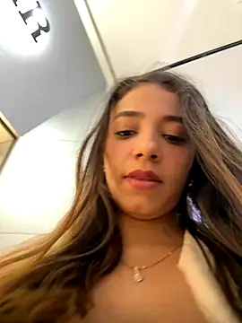 Snapshot of Hall_16 chatting on September 22, 2025, 9:21 pm Hall 16 online show from September 22, 2025, 9:21 pm