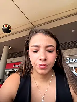 Snapshot of Hall_16 chatting on October 10, 2025, 8:20 pm Hall 16 online show from October 10, 2025, 8:20 pm