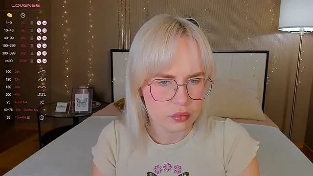 Snapshot of bellatip chatting on October 28, 2025, 12:44 am bellatip online show from October 28, 2025, 12:44 am