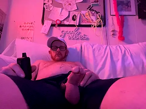 Snapshot of CLoSpunkmeyer69 chatting on September 25, 2025, 7:20 pm CLoSpunkmeyer69 online show from September 25, 2025, 7:20 pm