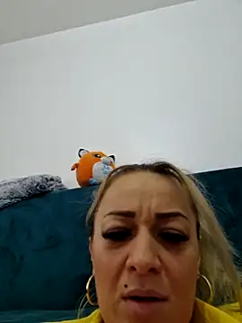 Snapshot of Ruxy42ETT chatting on February 16, 2025, 8:54 am Ruxy42ETT online show from February 16, 2025, 8:54 am